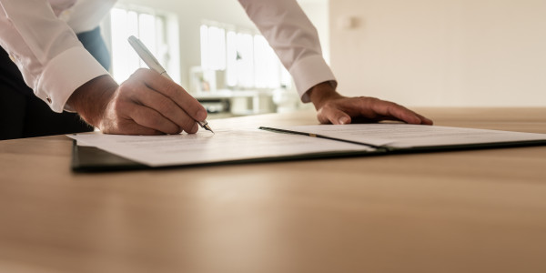 Intermediación Financiera Hipotecaria para Activos / Bienes Inmuebles Zamora · Reestructuración Financiera y Bancaria