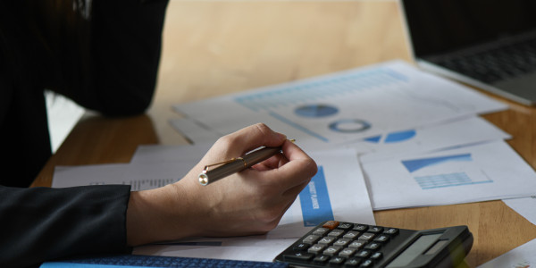 Financiación Hipotecaria para Empresas y Particulares Illes Balears · Negociación con departamentos de riesgos corporativos